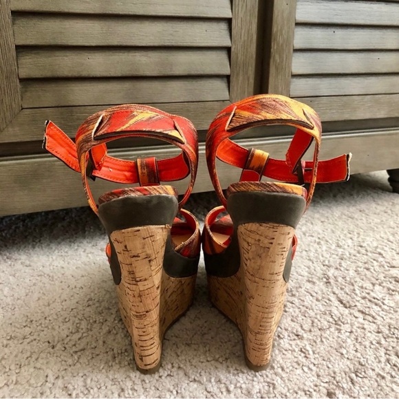 JUST FAB Platforms Super HoT HaUtE - Size 8 - Picture 3 of 4